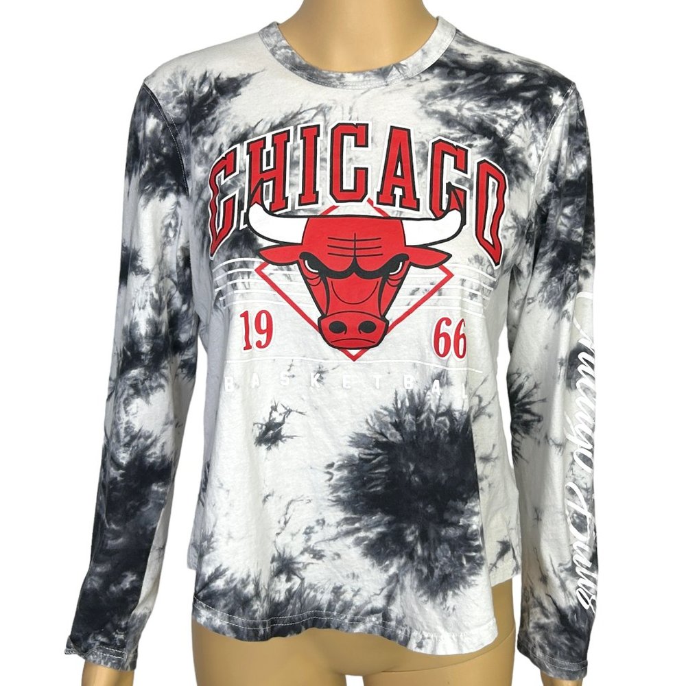 NBA Chicago Bulls 1966‎ Basketball Womens Small Long Sleeve Blouse Shirt - Picture 10 of 10
